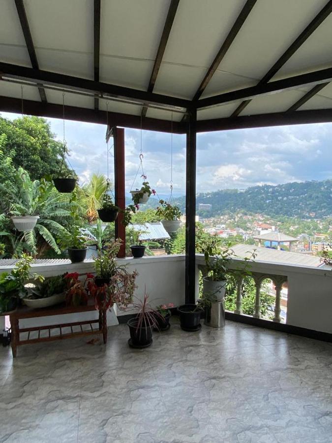 The Bbc Cheliyan Villa Kandy Eksteriør billede